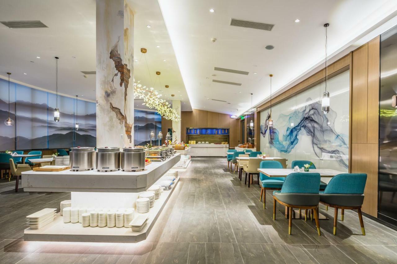 济南双山大街百脉泉亚朵酒店 外观 照片